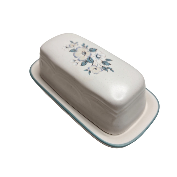 Butter Dish Stoneware Country Ware Blue Floral Ashberry Genuine with Lid - Picture 4 of 8